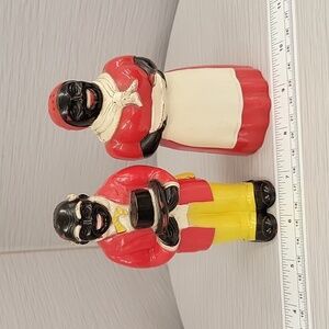 1940s salt and pepper shakers